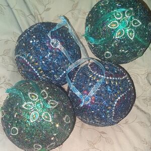 🦚Intricate Beaded/Glittered Ornament Set